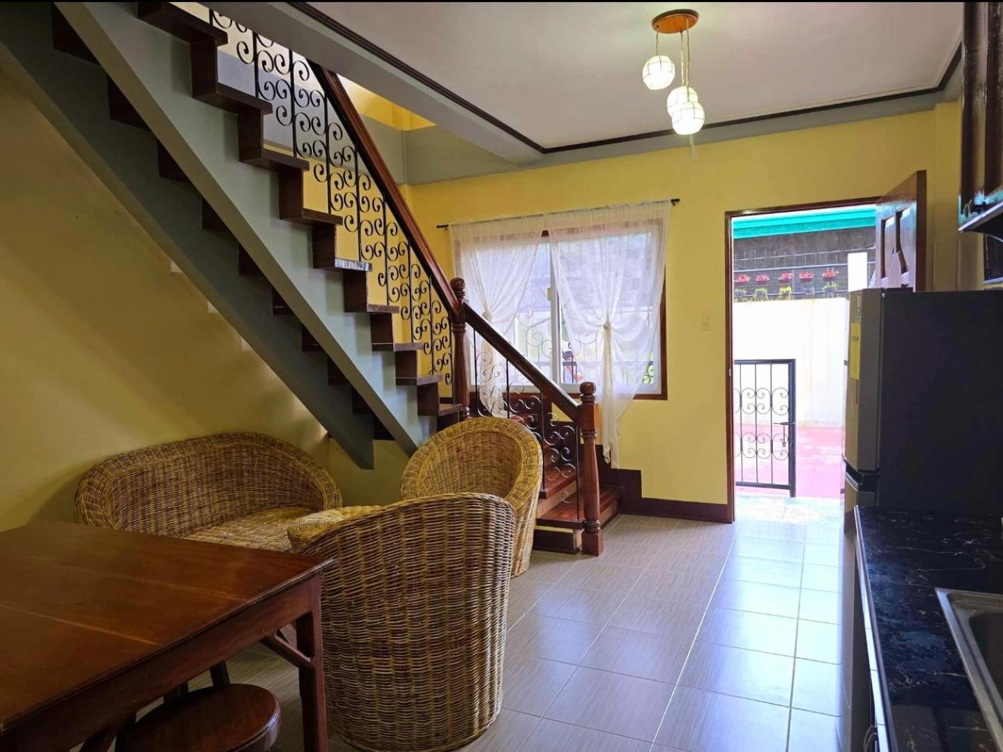 Nober Apartments Puerto Princesa Екстер'єр фото